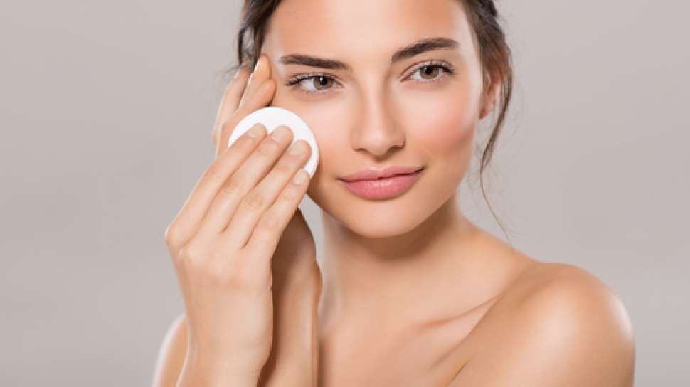 Tips Pakai BB Cushion, Bikin Riasan Wajah Lebih Oke