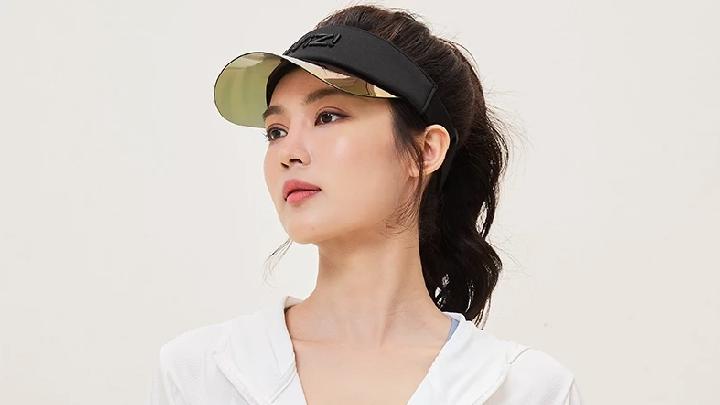 Olahraga di Bawah Terik Matahari, Pakai Topi yang Adem dan Melindungi -  fashion Cantika.com