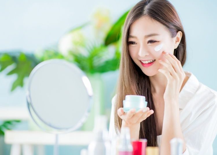 Mana yang Harus Pertama Digunakan, Moisturizer atau Sunscreen? - ERHASTORY
